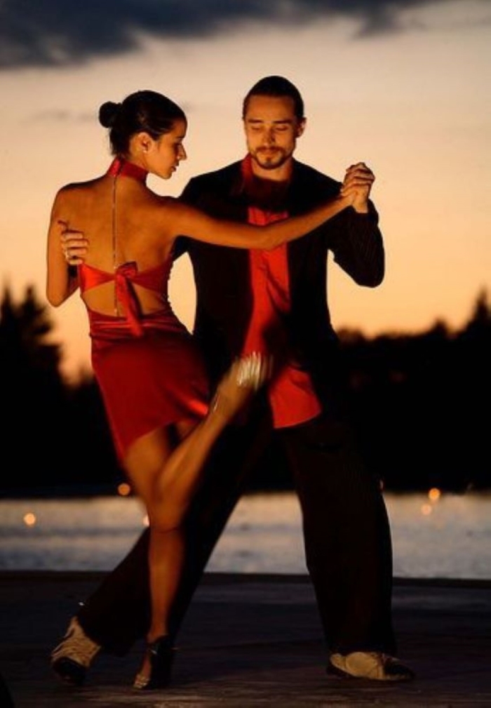 Couple dancing Tango