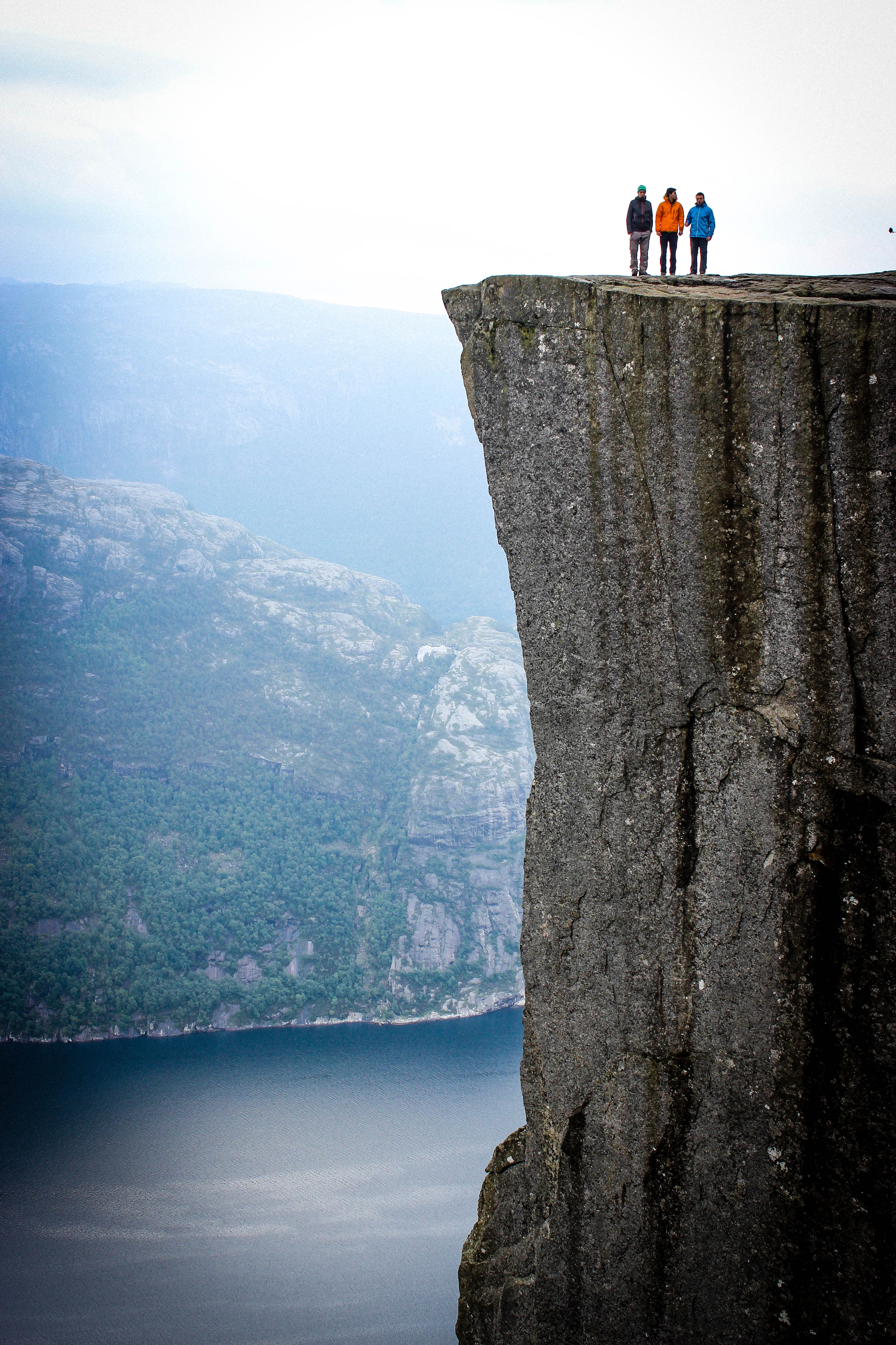 hiking in preikestolen