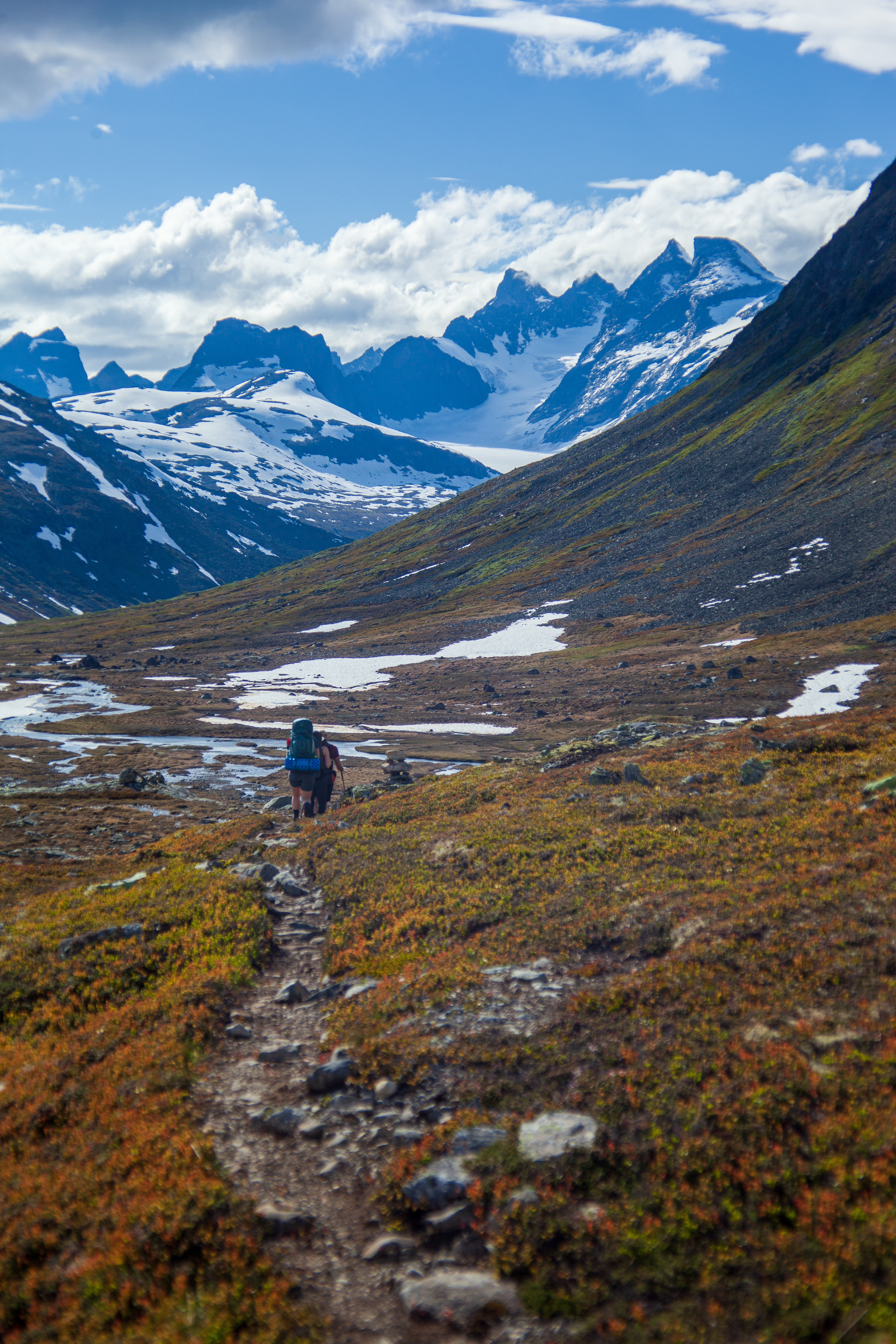 hiking in jotunheimen