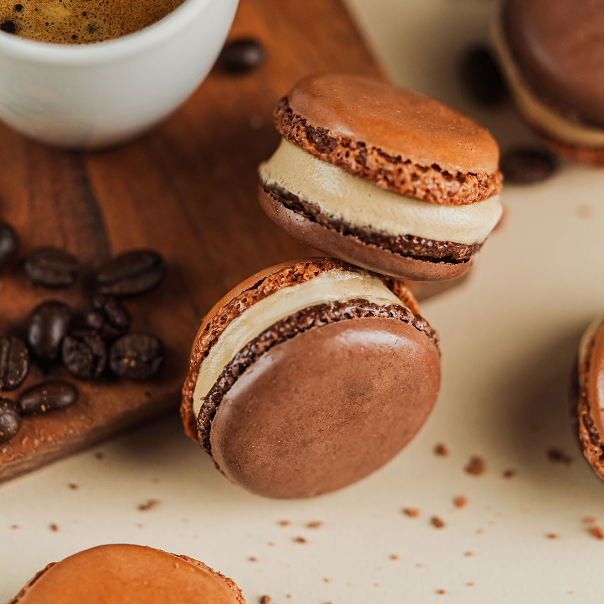 tiramisu macarons
