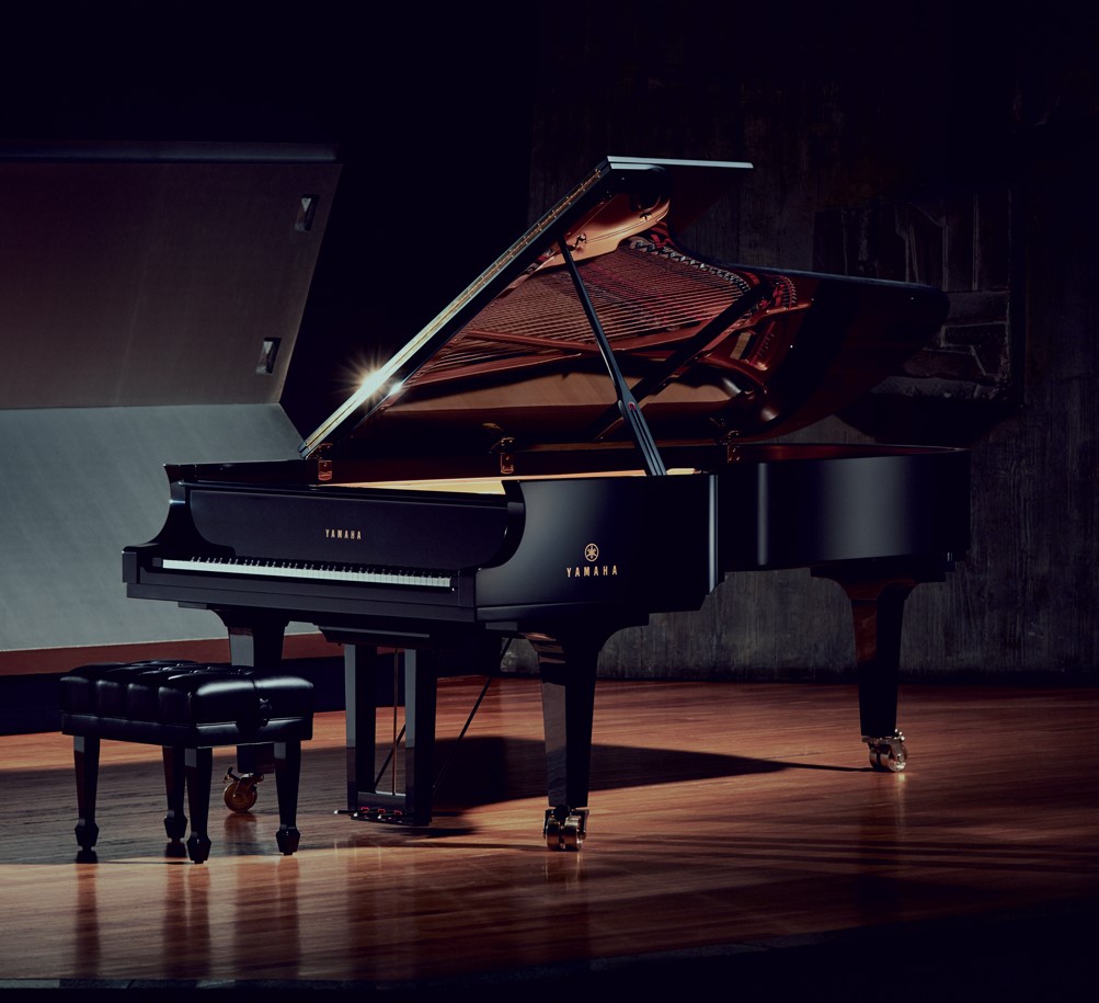 A picture of a grand piano.