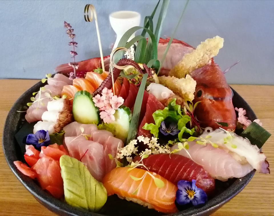 Sushi platter