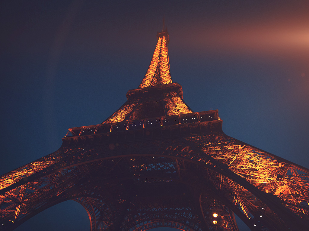 Eiffel Tower image