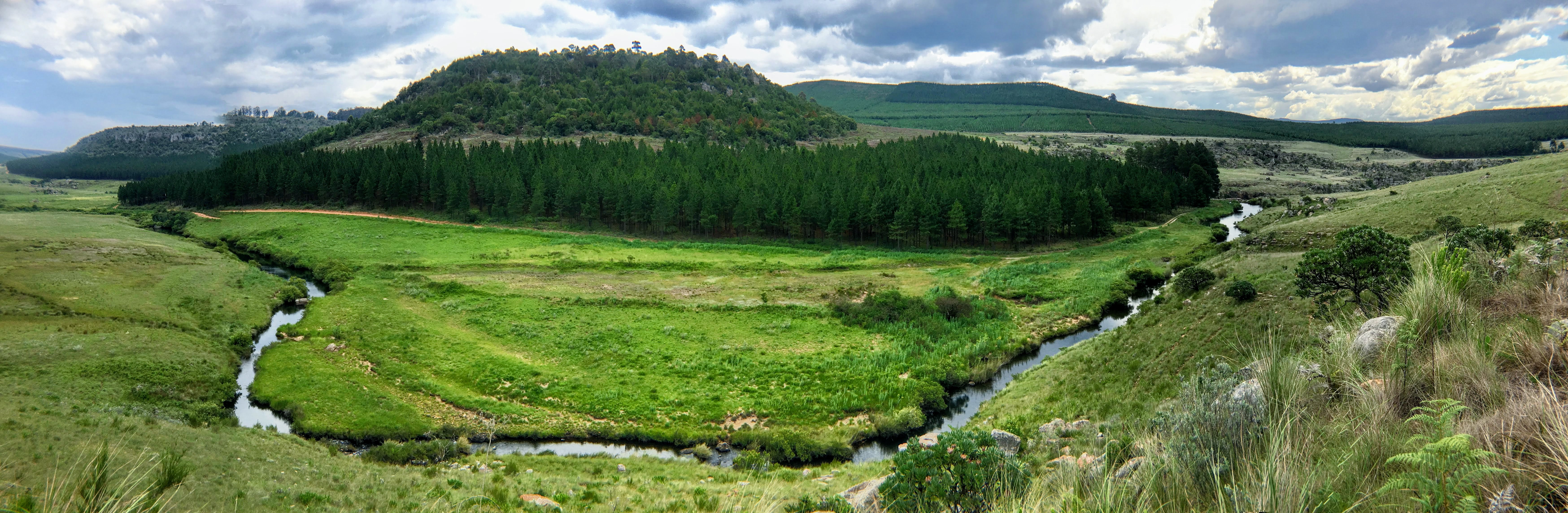 Picture of mountains and river