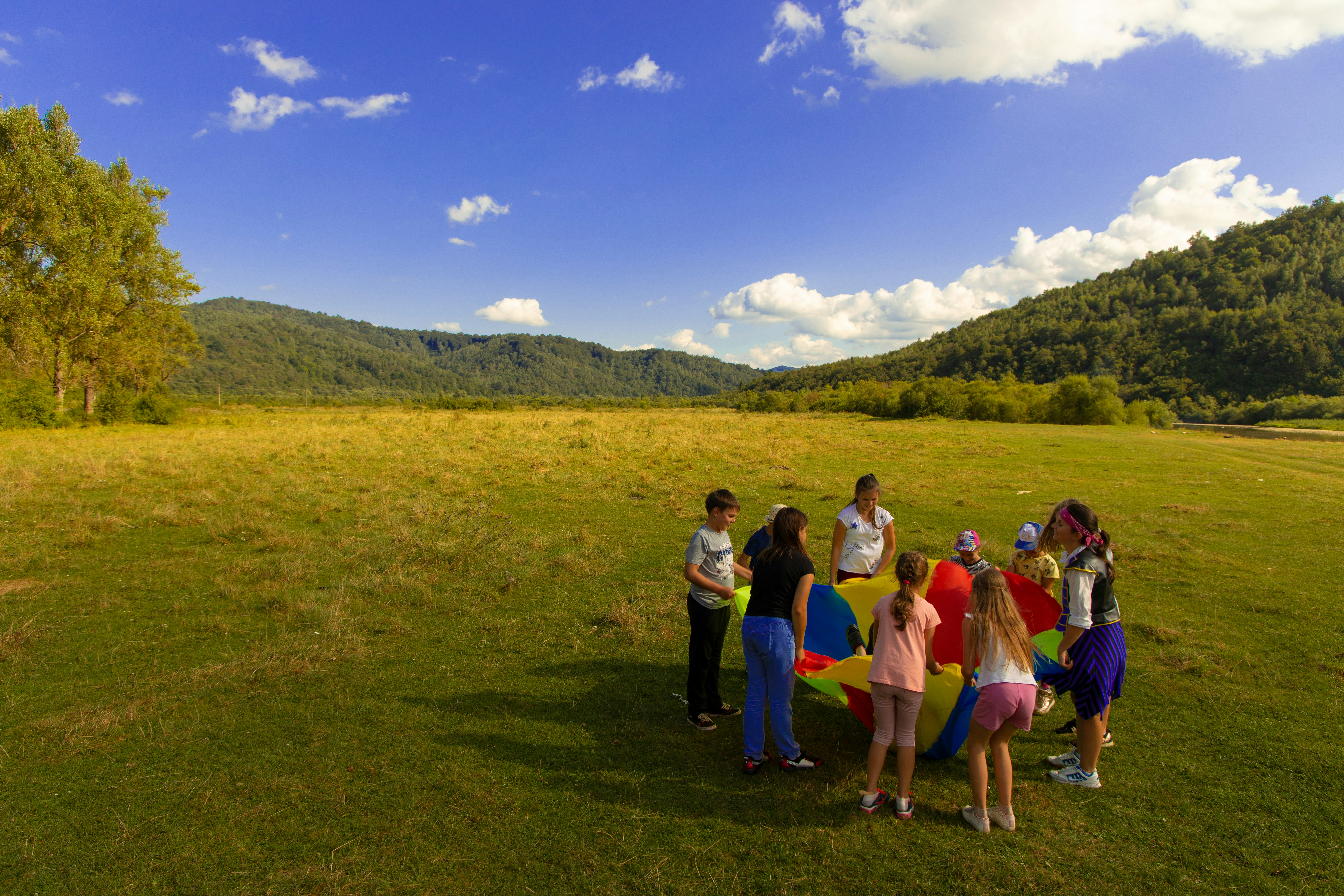 children playing outdoor games