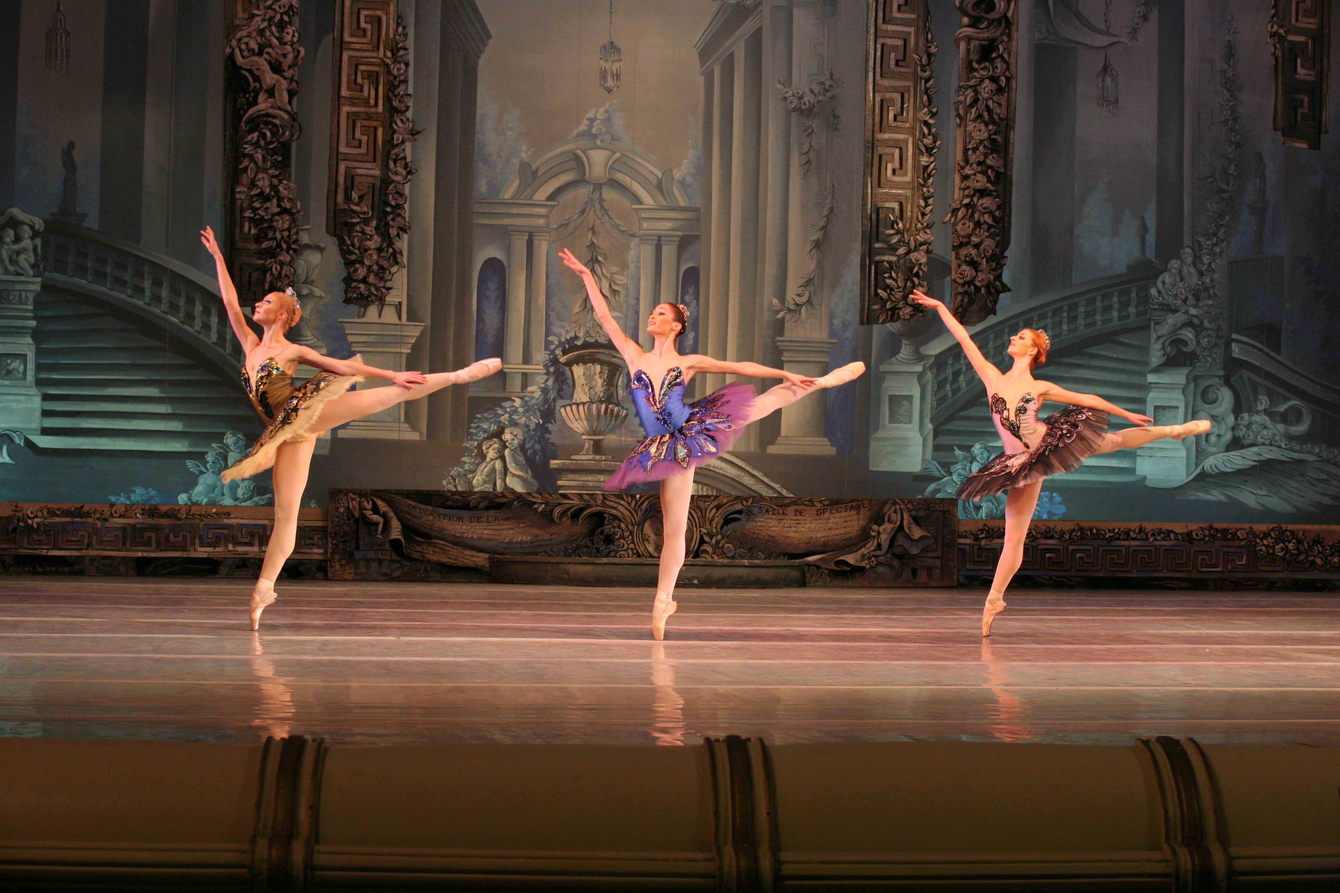 ballet dancers