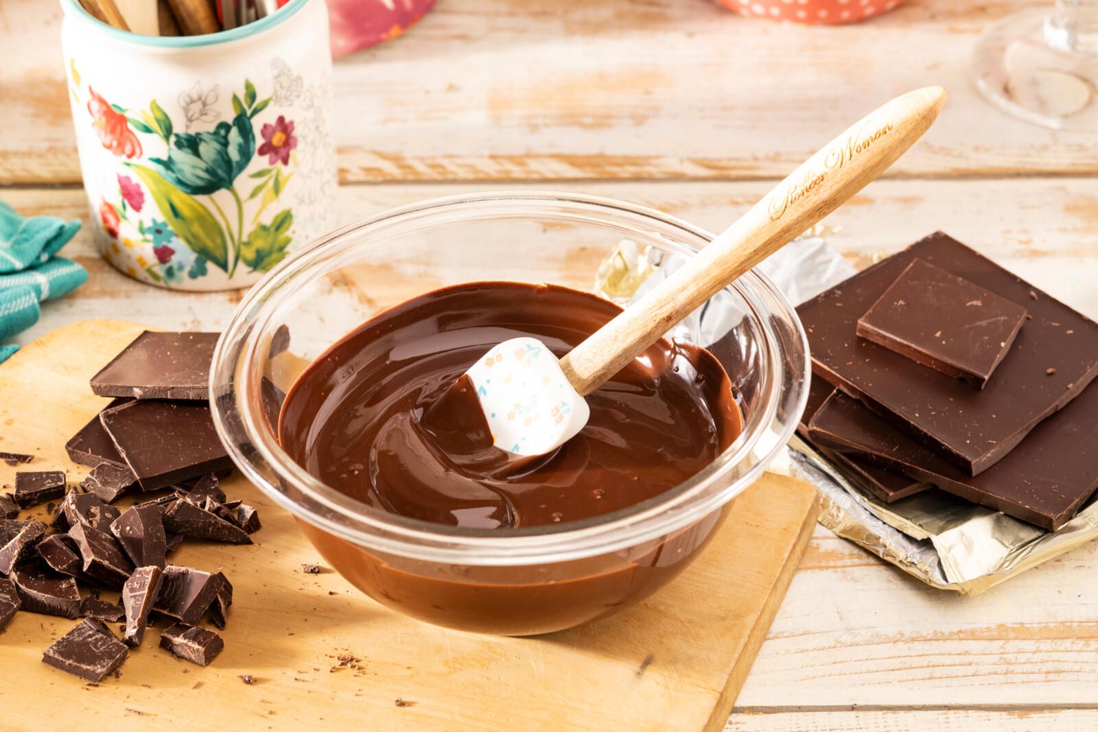 mixing bowl with melted Chocolate