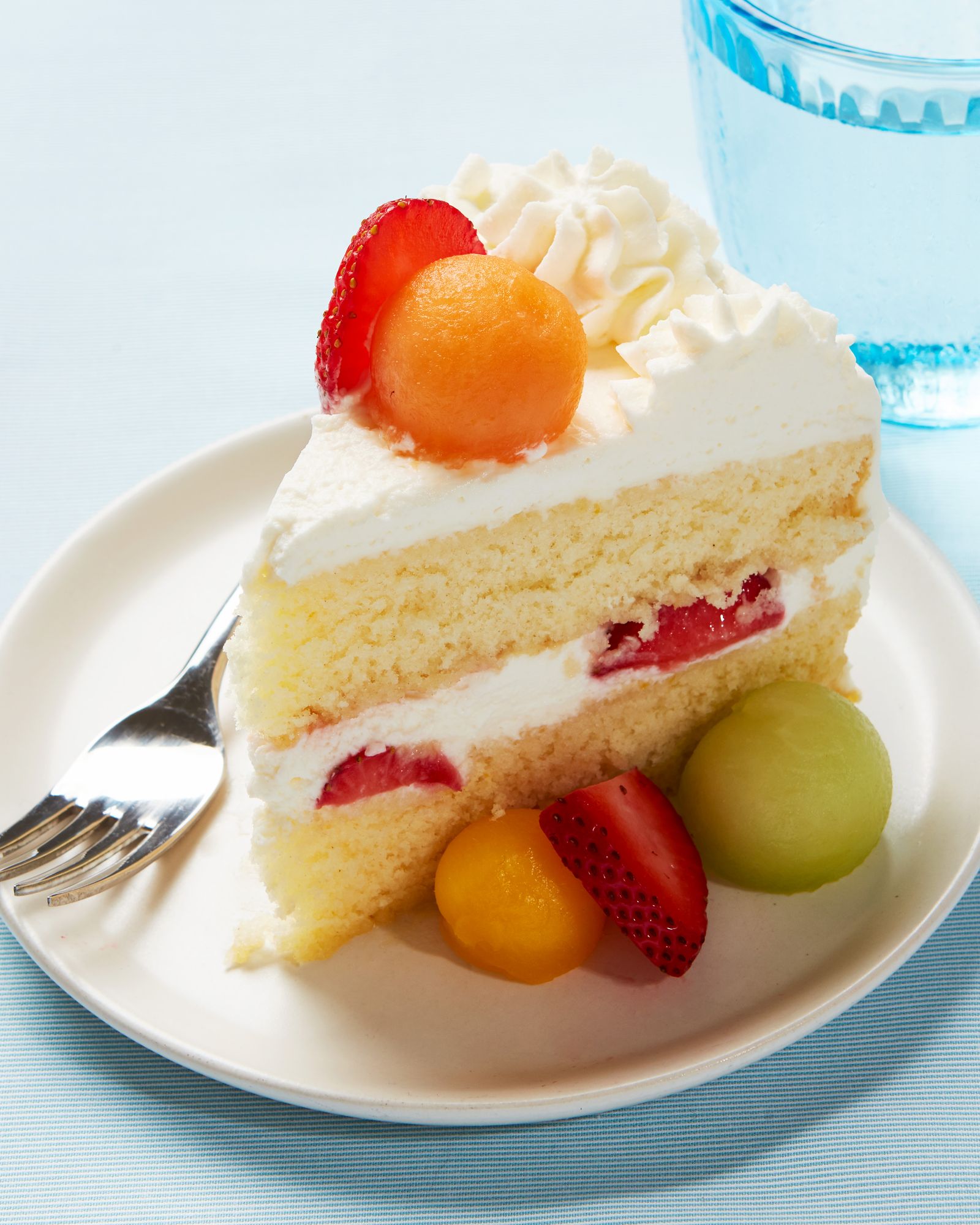 Fruit filled sponge cake