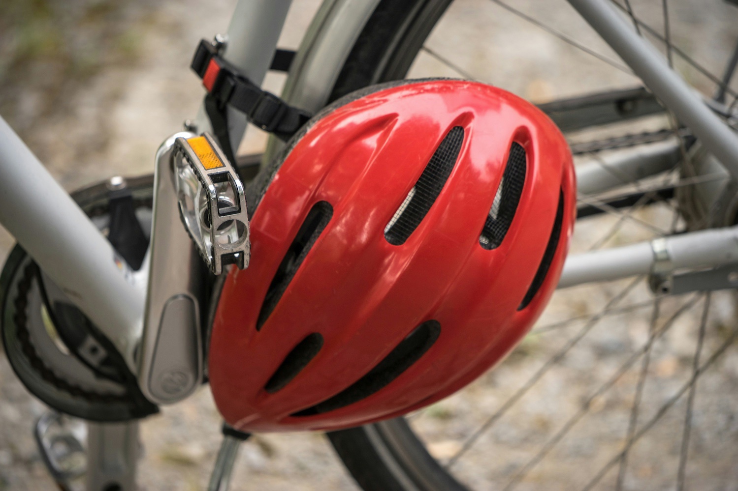 Cycling helmet