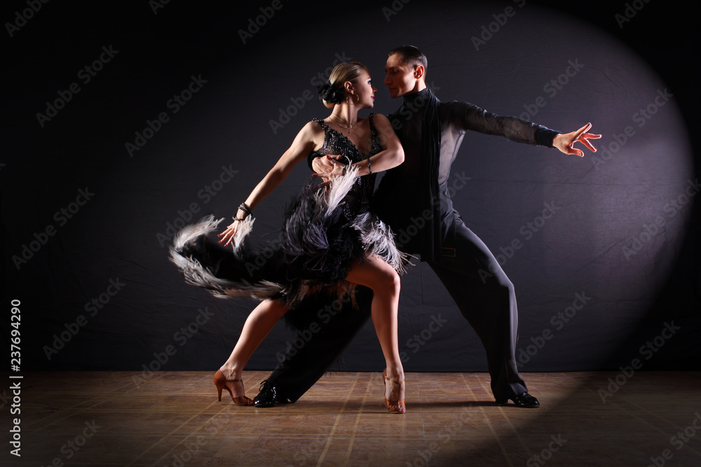 tango dance