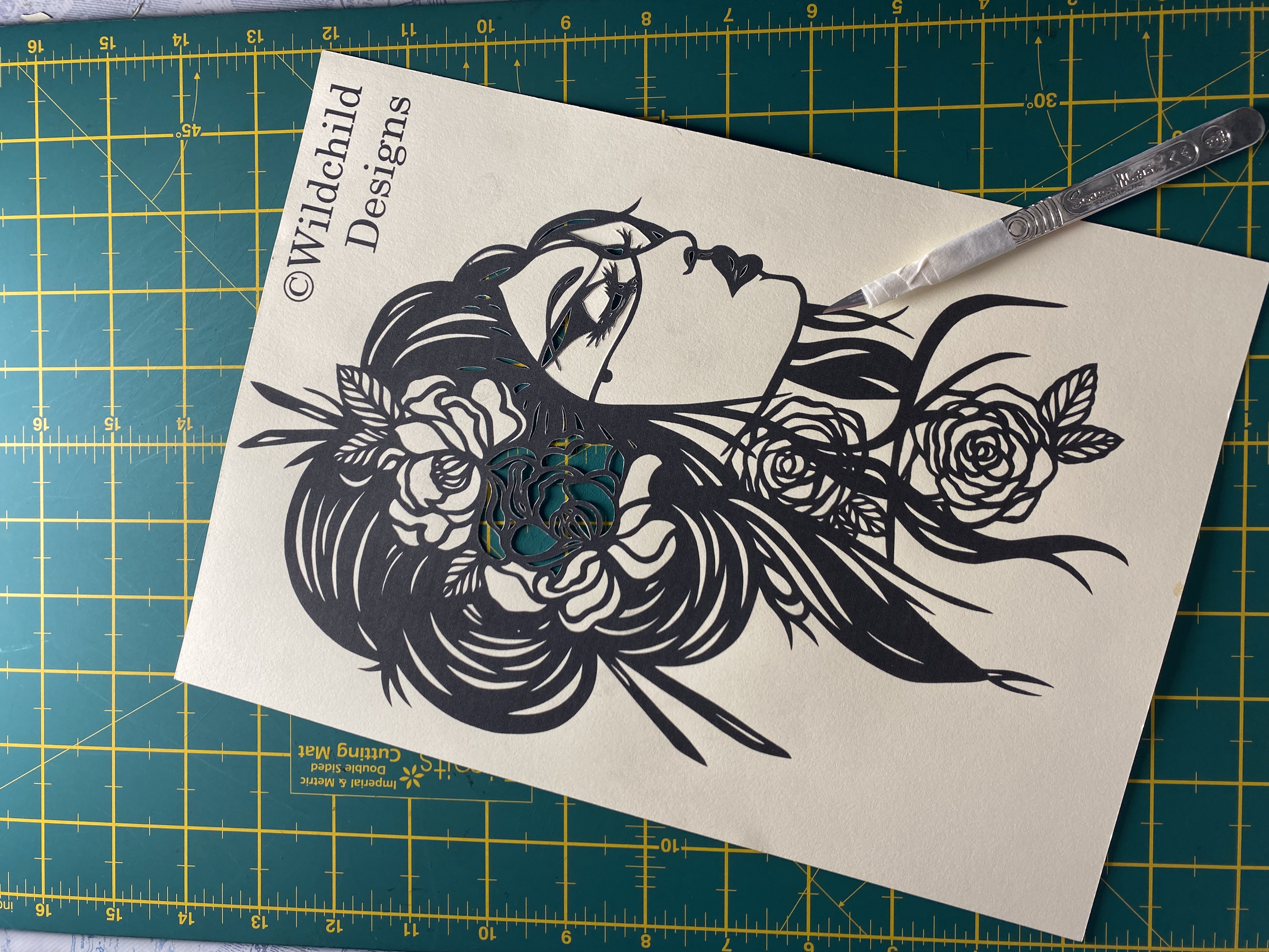 Geisha Papercut Example 1