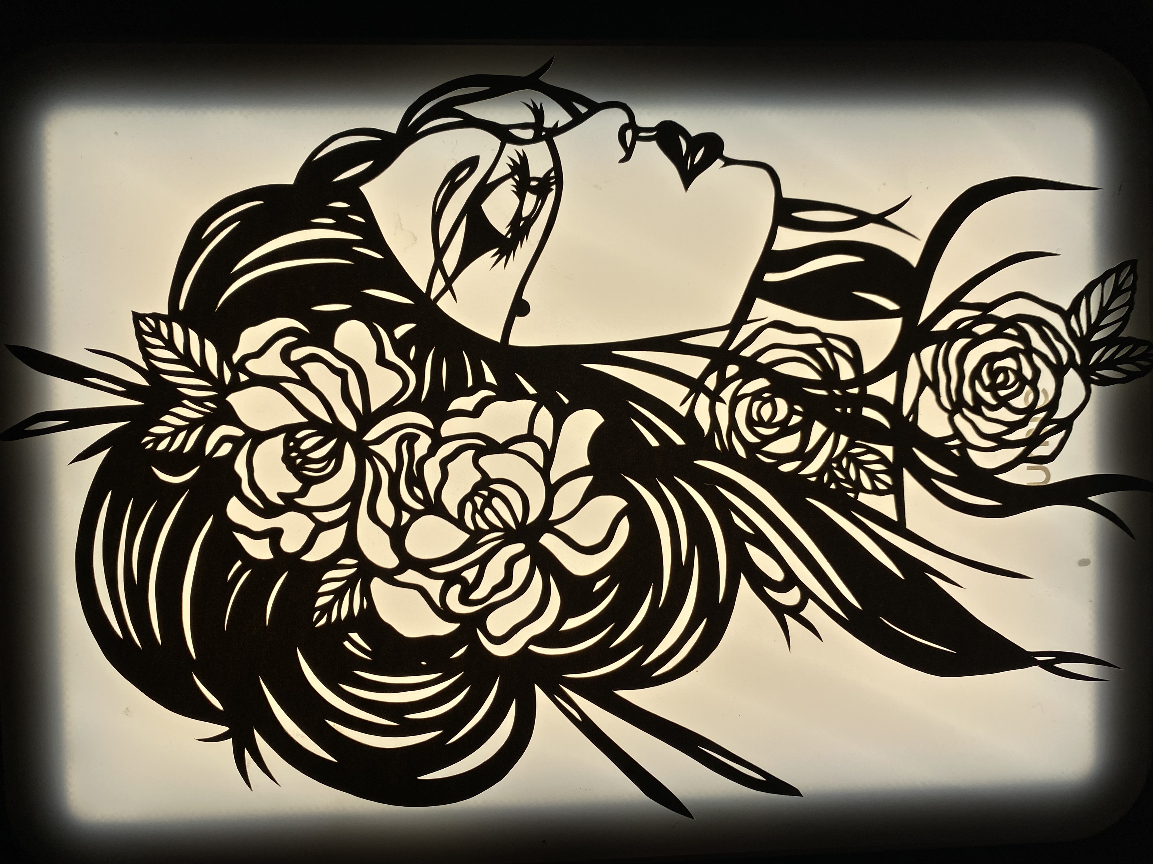 Geisha Papercut Example 3