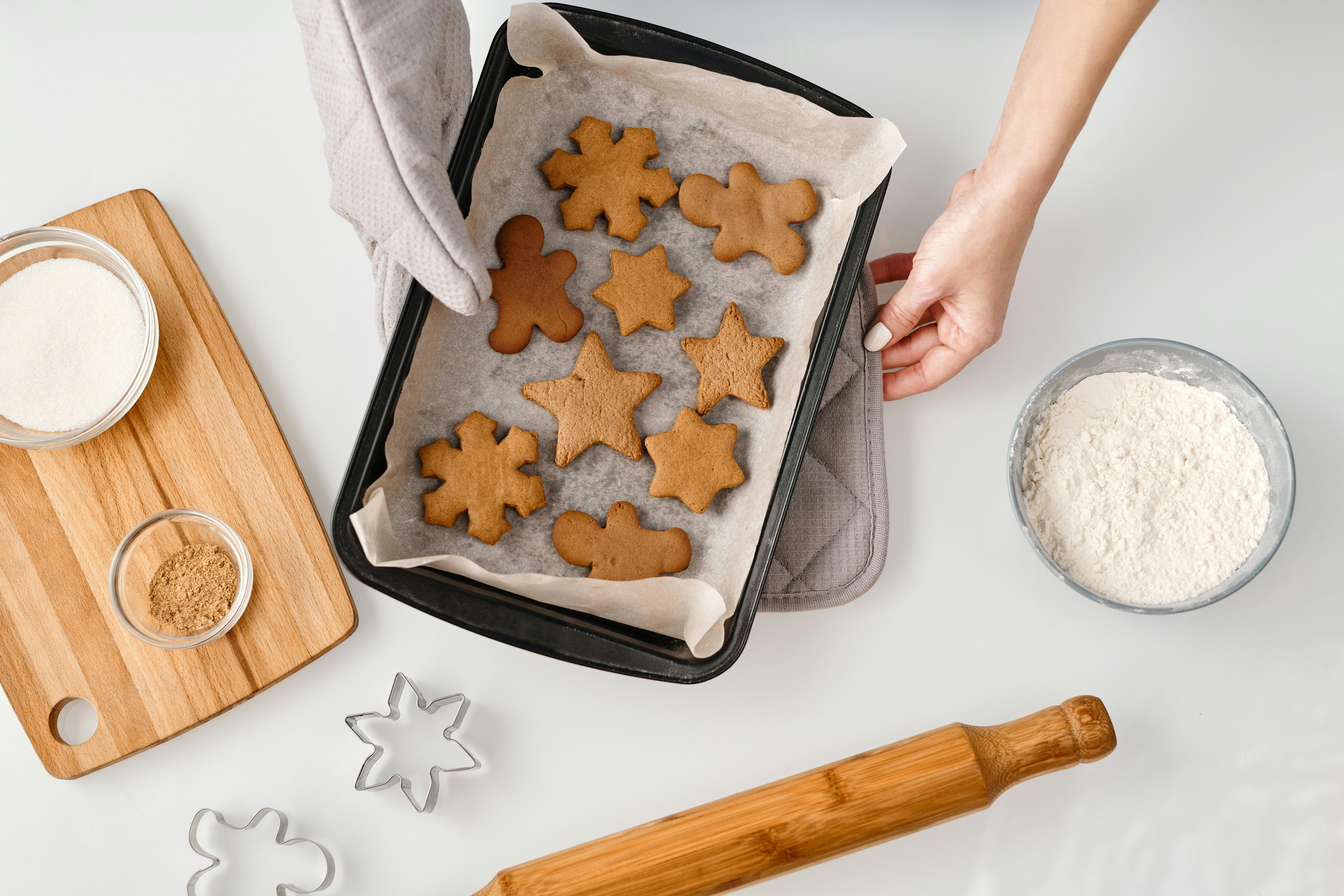 baking tray with cookies inside
