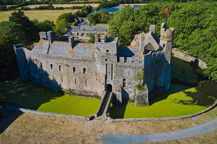 Chateau fort