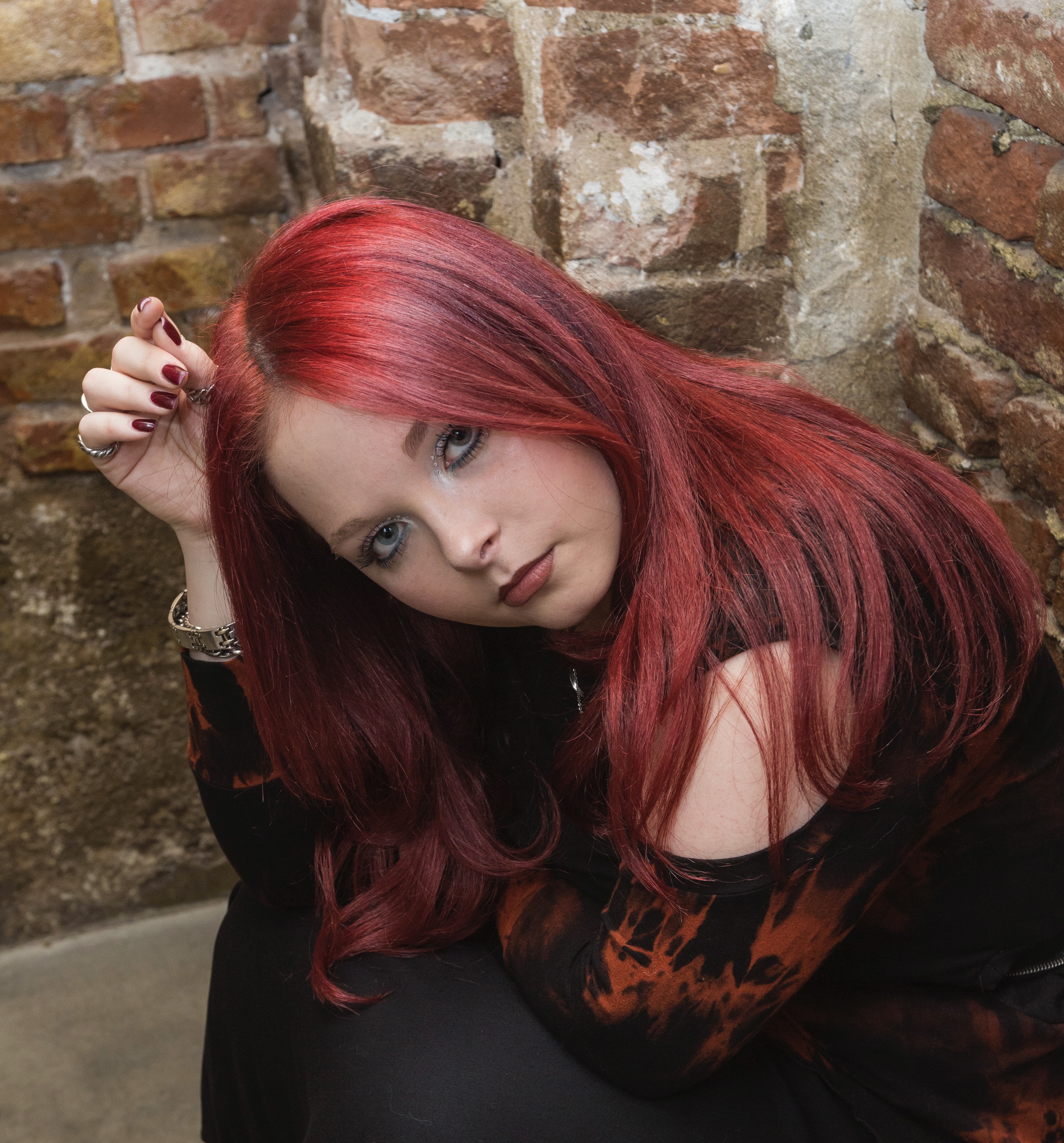 次のアバター： Ivona