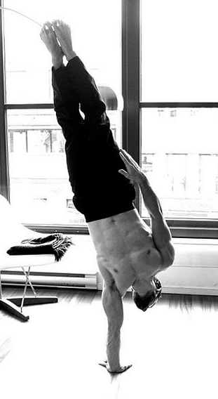 Strength Training Workouts: Handstand Gymnastics Movement