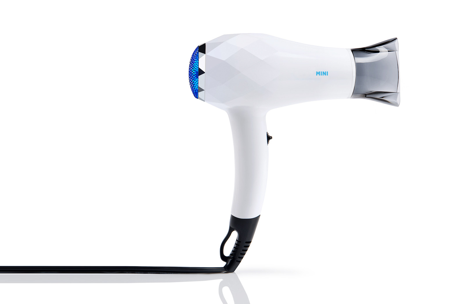 https://www.instyler.com/products/mini-travel-dryer