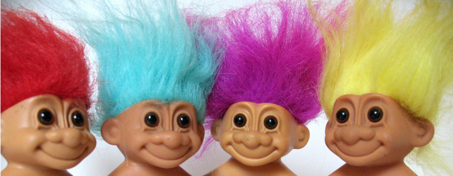 тролль лет. тролли trolls розочка и цветан. розовый король тролли 2. значок троллинга. тролль лет.