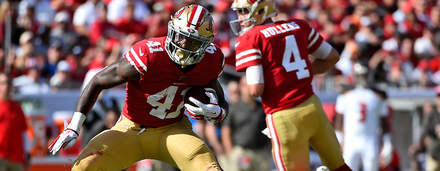 San Francisco 49ers running back Jeff Wilson Jr. (41) carries the ball against the Tampa Bay Buccaneers during the first half at Raymond James Stadium.