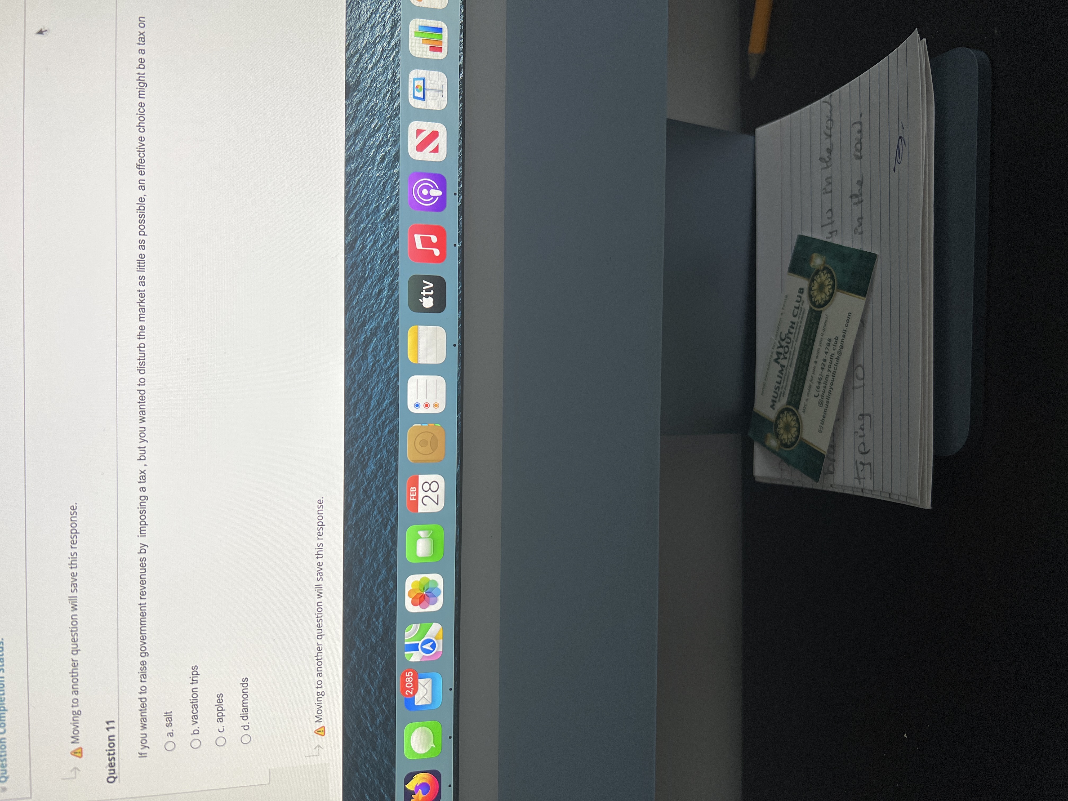 MARKET Reat/month (price of aprinect ) B Quantity of Apartments This is