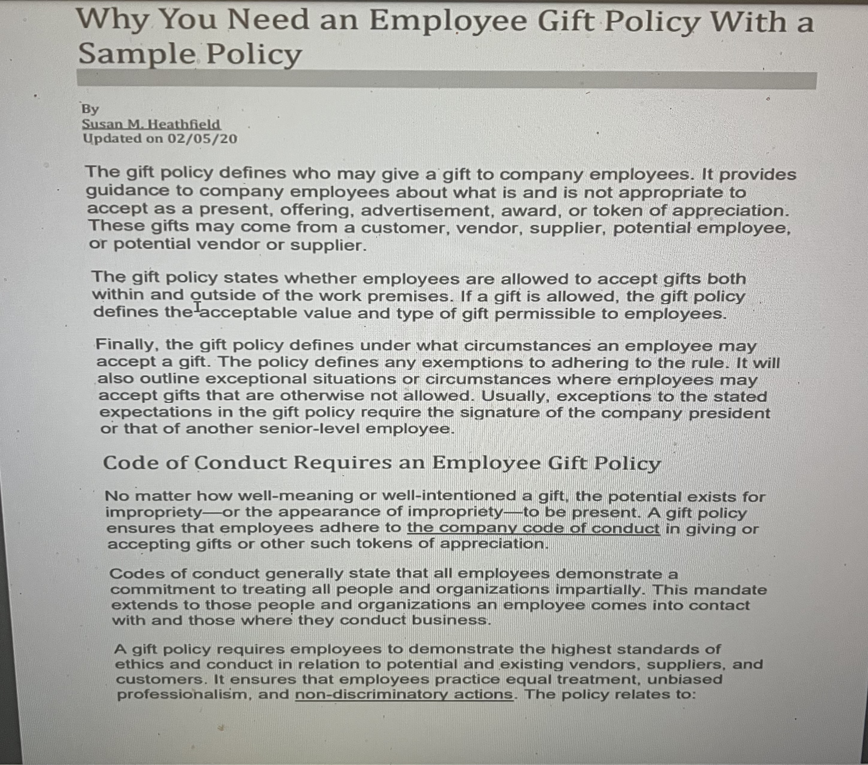  Why You Need an Employee Gift Policy With a Sample Policy