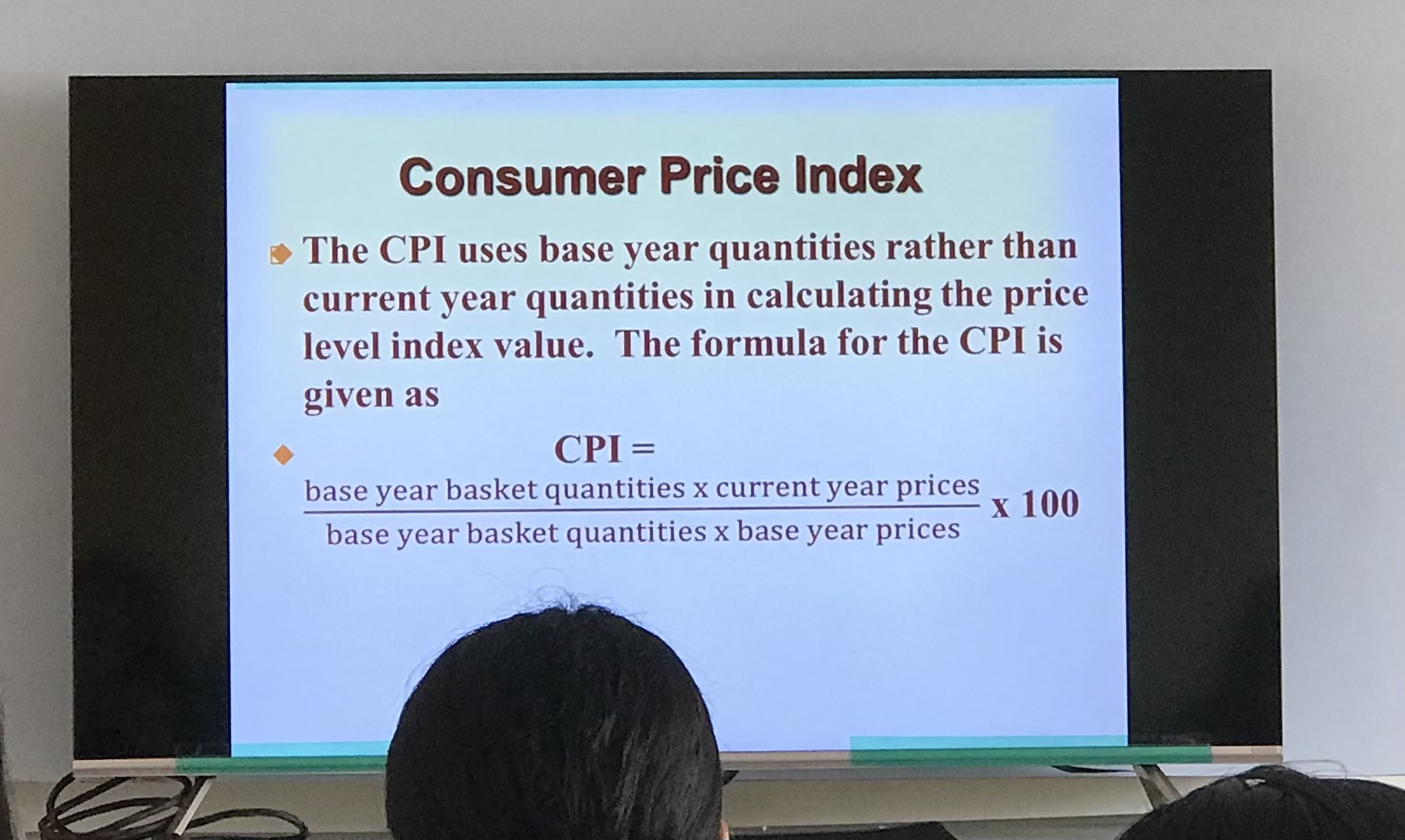 typical household in the nation of Jacksonia buys 4 loaves of bread,