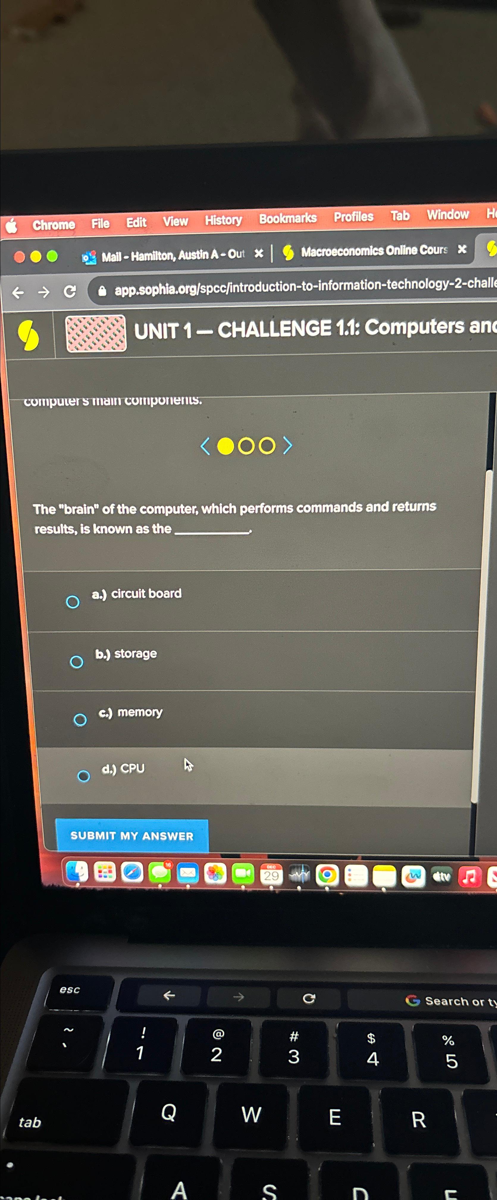  computer s main componerits. (:000:) The "brain" of the computer, which