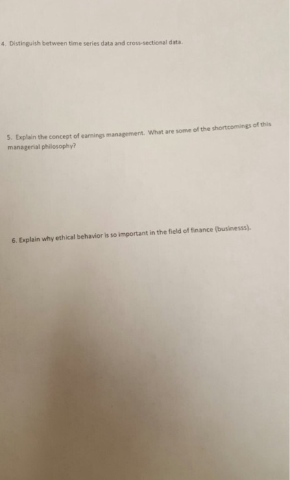  Distinguish between time series data and cross-sectional data. Explain the concept