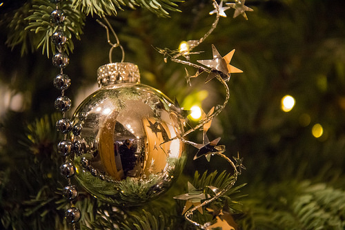 Christmas decorations - gold and green by Infomastern decorations photo