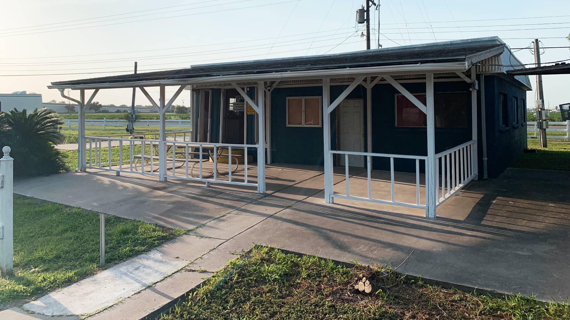 Park Amenities at Kingsville Mobile Home & RV Park Oasis RV & Mobile