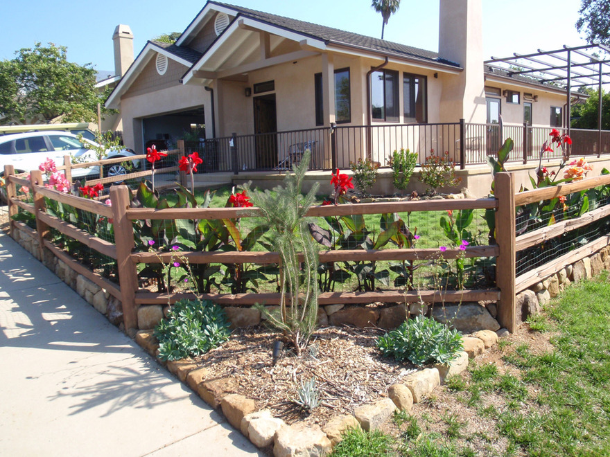 Front Yard Buffalograss Lawn Stonework Split Rail Fence Front Yard Buffalograss Lawn Stonework Split Rail Fence