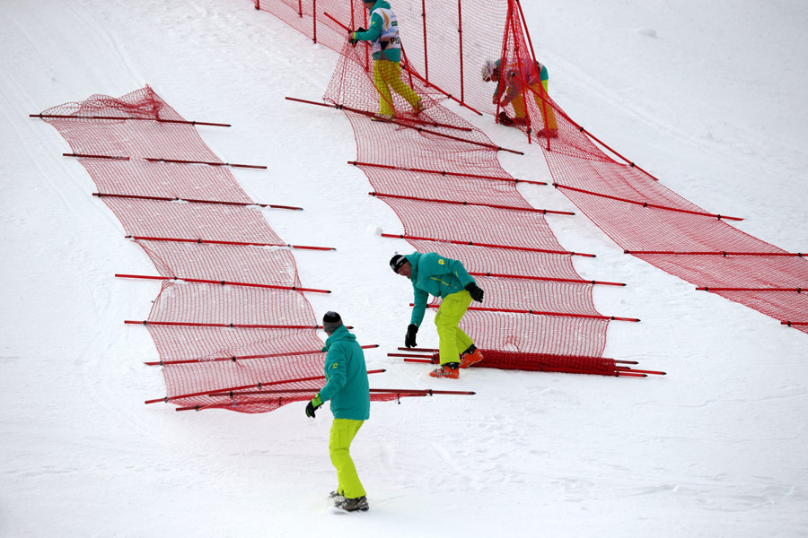 Volunteers_FIS_Freestyle_Ski_and_Snowboard_World_Championships_Kreischberg_04.25.2015Mens_Ski_Cross_GEPA