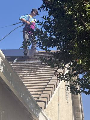 Commercial Pressure Washing