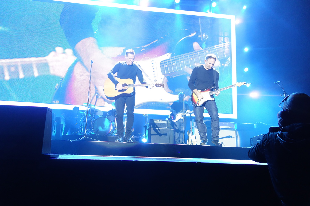  Bryan Adams's Concert & Tour History 