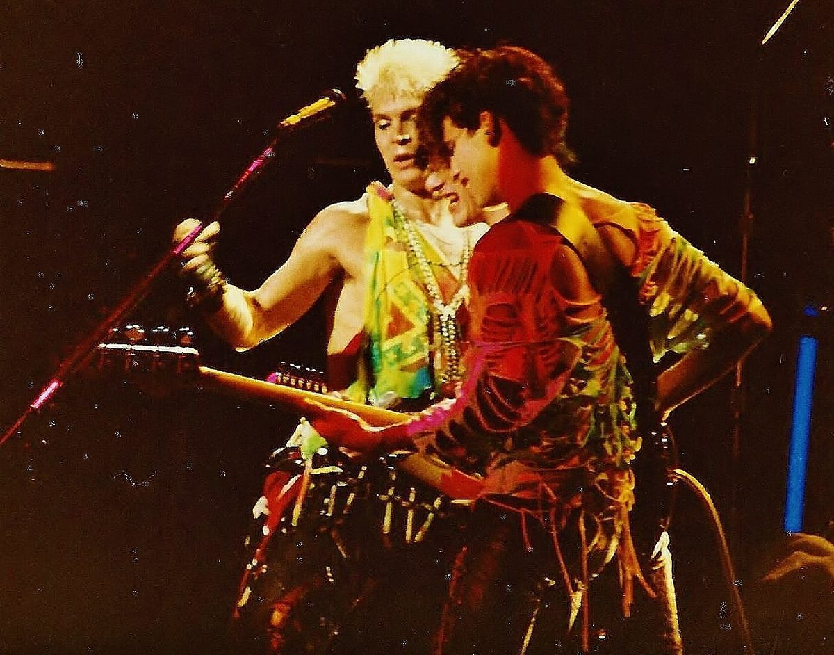 Billy Idol's Concert & Tour History Concert Archives