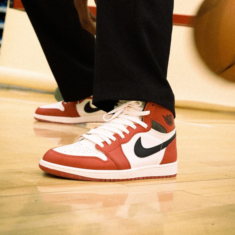 TEST TAKE A DEEP DISH DIVE INTO THE LOST AND FOUND â CHICAGO AJ1âS REIMAGINED | SNIPES USA