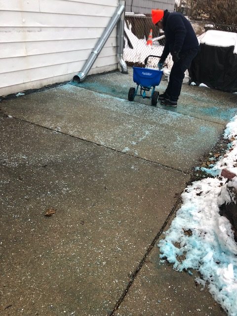 Commercial sidewalk snow removal Chicago