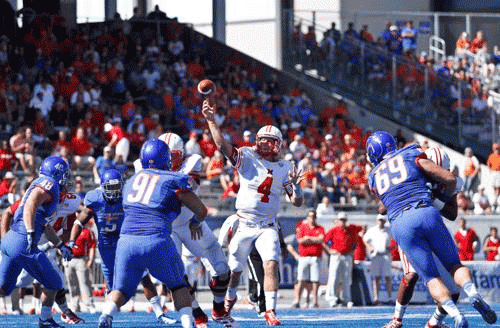 Miami University redshirt senior quarterback Zac Dysert completed 20 of 27 passes for 176 yards Saturday against Boise State University.