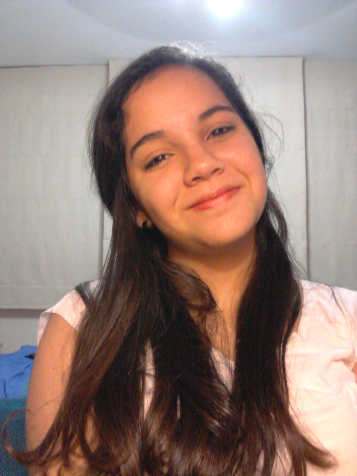 Laura Isabel L. Profile Photo