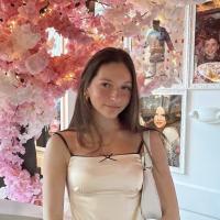 Zoe K. Profile Photo