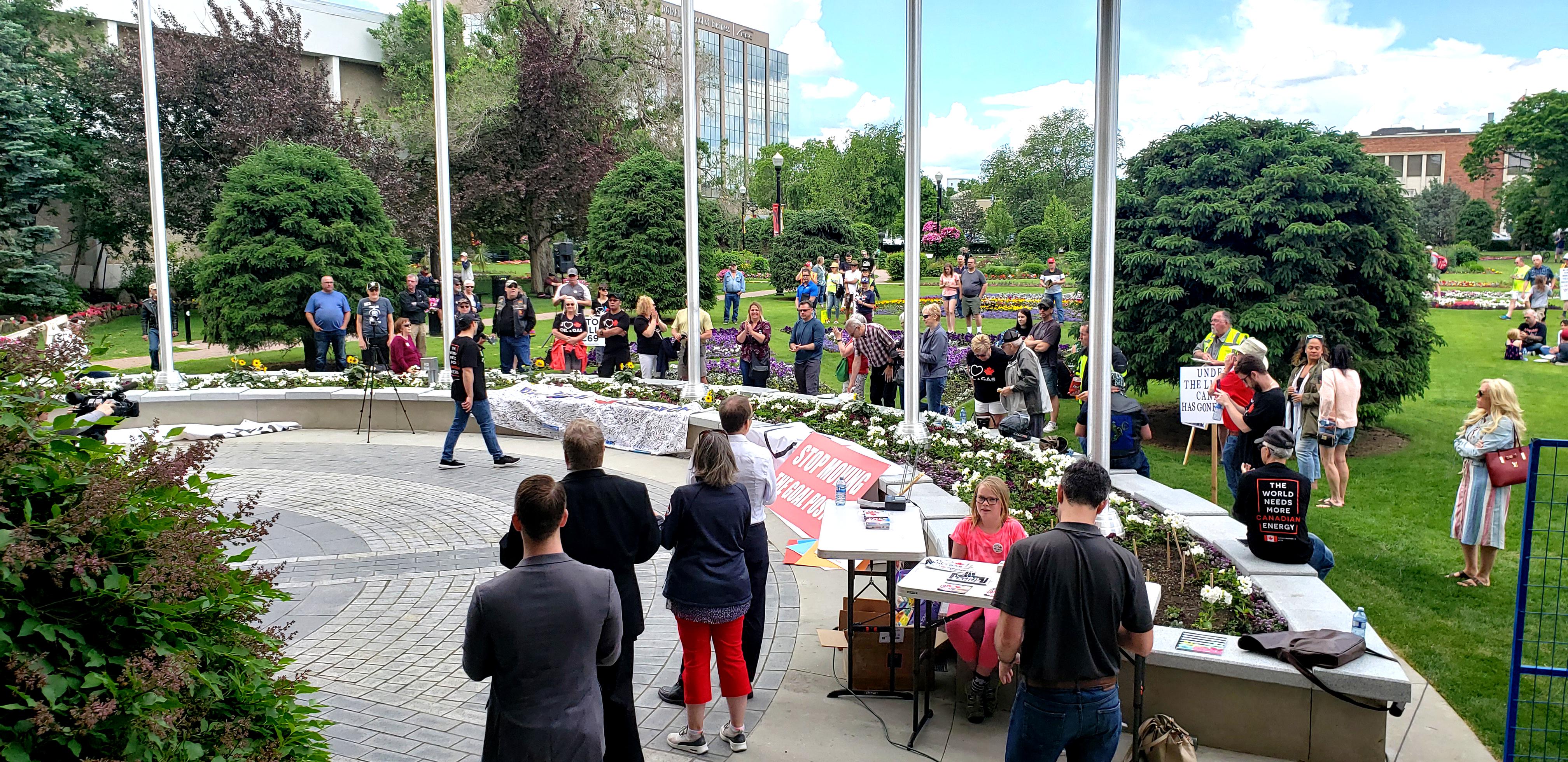 Taxpayers Federation wraps up propipeline tour in Red Deer