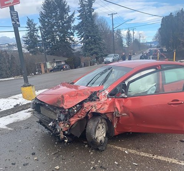 UPDATE Stolen vehicle suspect flees scene of crash Vernon Matters