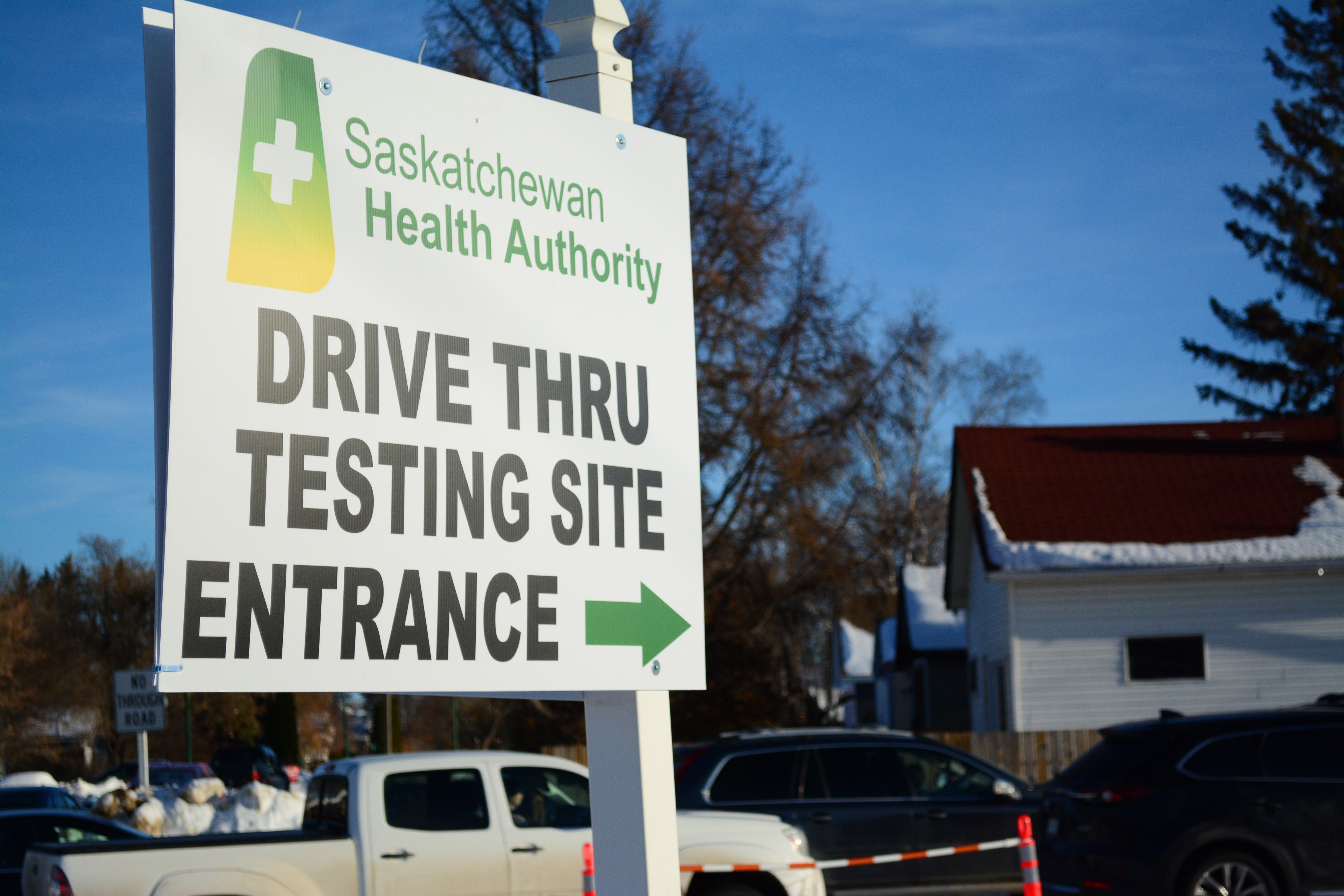 Prince Albert’s drivethru testing site busy for first day paNOW