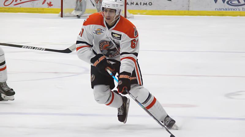 VIDEO: Clippers forward books NCAA hockey future