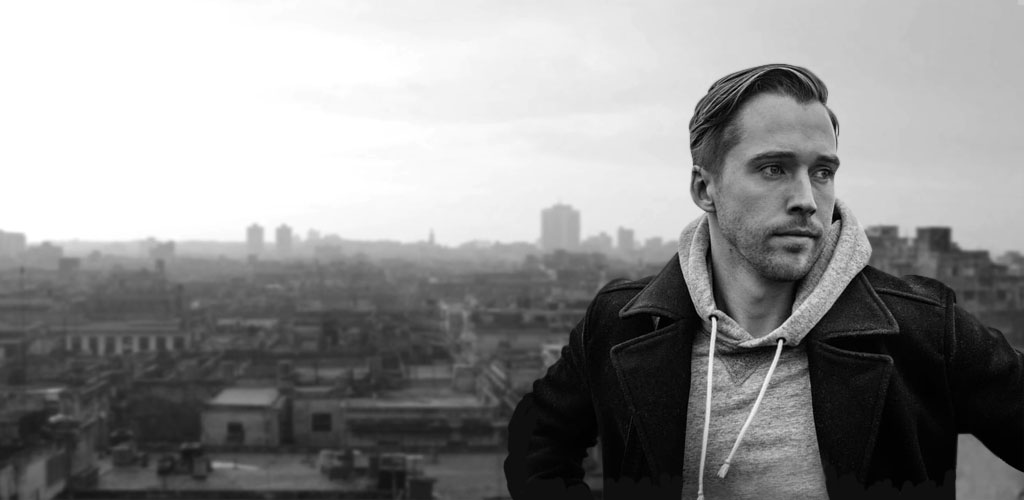 Society JUSTIN HENNING