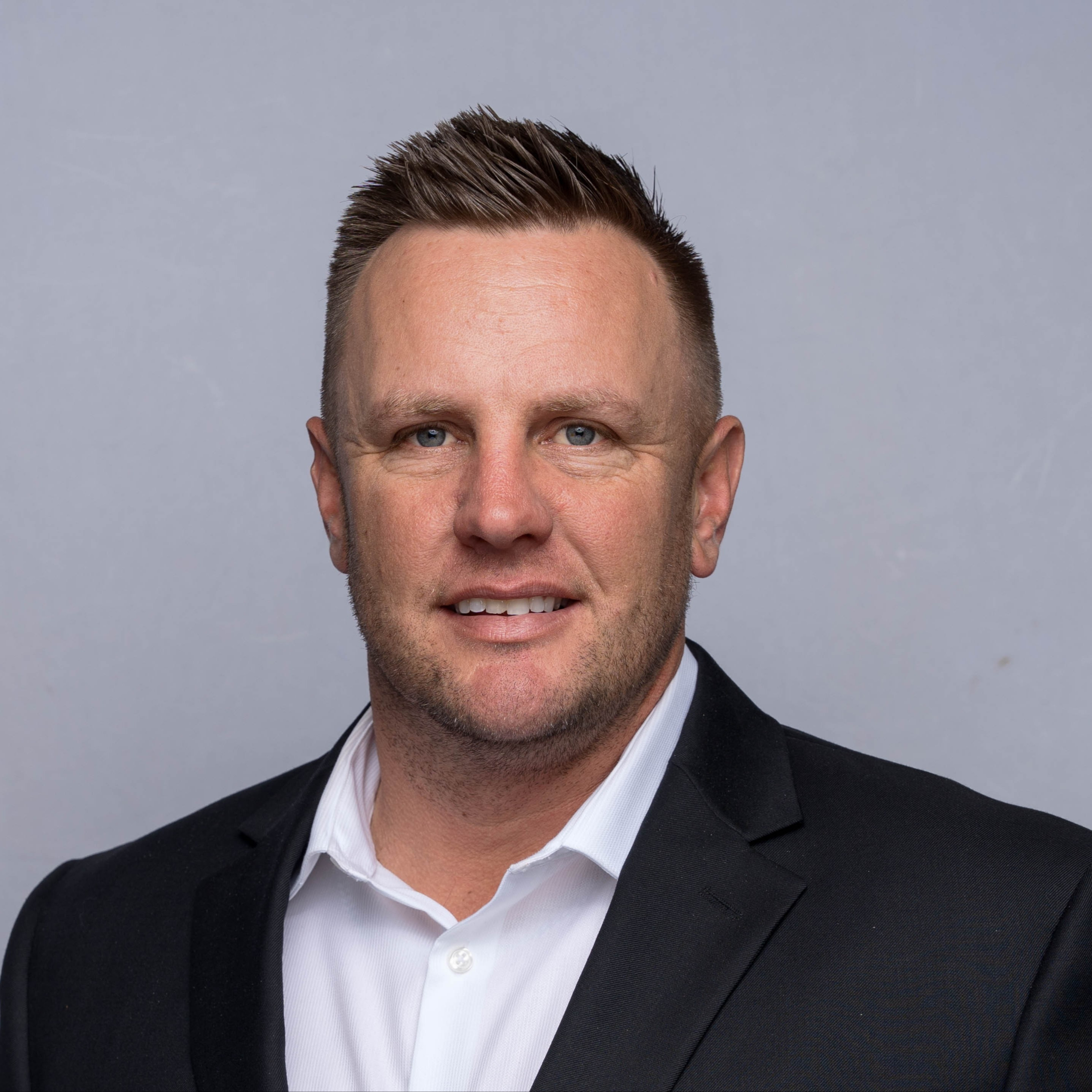 <p class="">Scott Thompson</p>