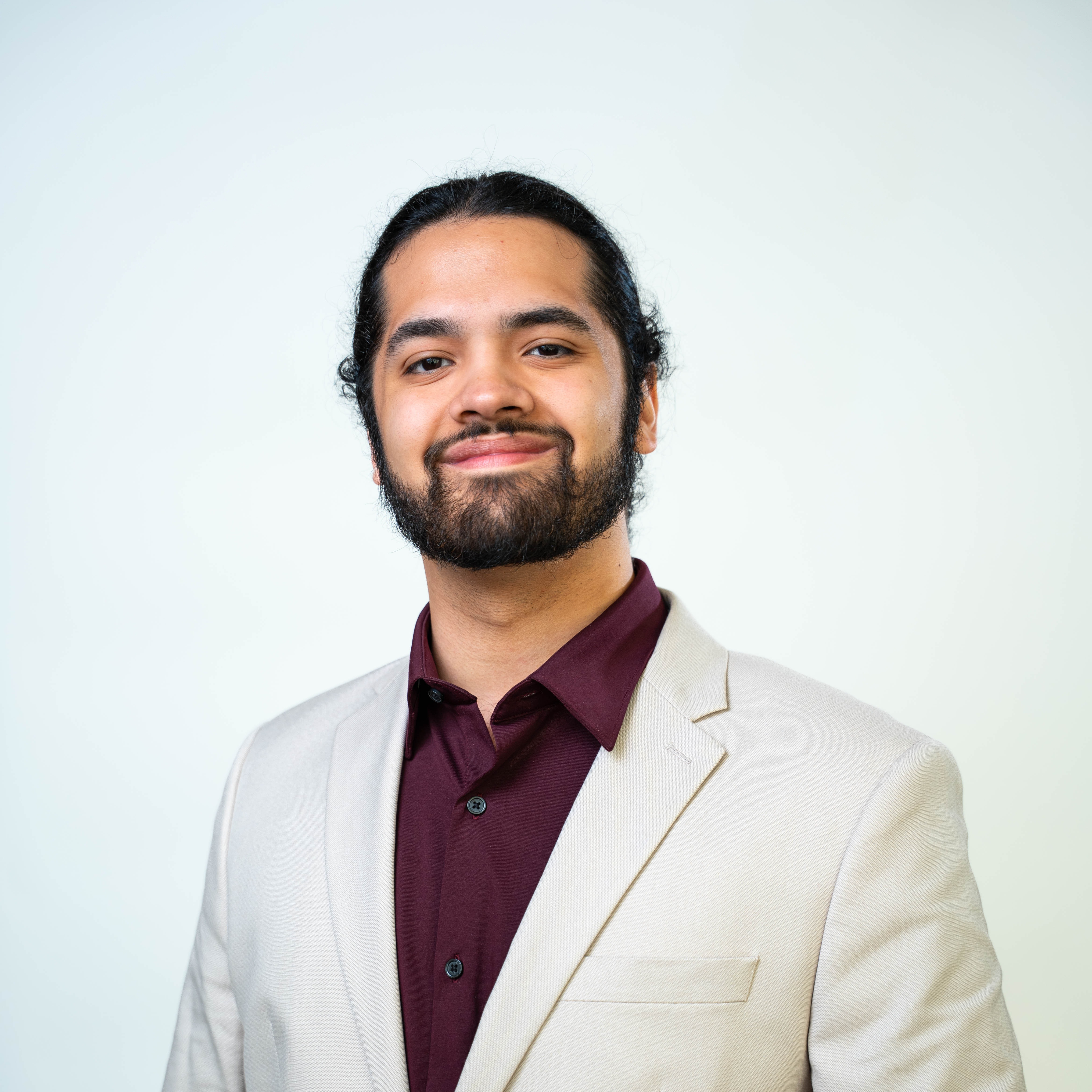 <p class=""><span style="color: var(--bg3)"><strong>Mateo Sanabria</strong> </span></p>