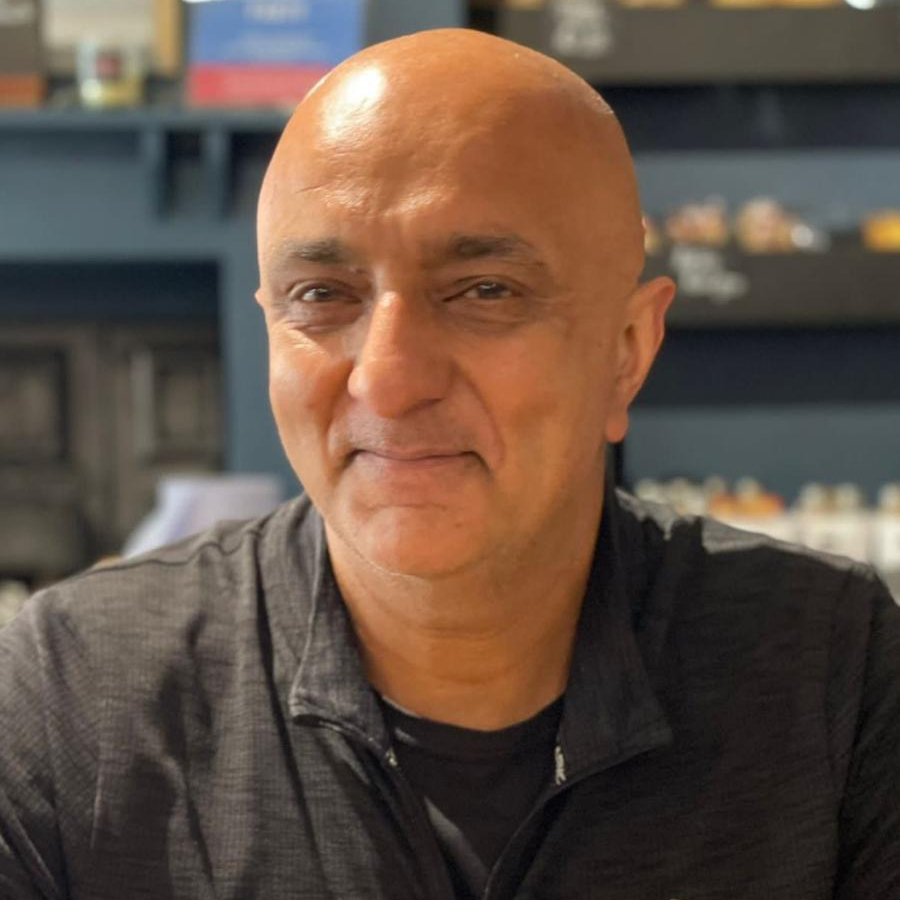 <table class="pb-table" style="min-width: 50px"><colgroup><col style="min-width: 25px"><col style="min-width: 25px"></colgroup><tbody><tr><td colspan="1" rowspan="1"><p class=""><strong><br></strong></p></td><td colspan="1" rowspan="1"><p class=""><strong>Taje Gill</strong></p></td></tr></tbody></table>