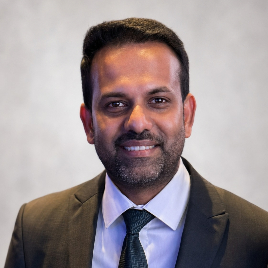 <p class=""><span style="color: var(--bg0)">Kannan Udayarajan</span></p>