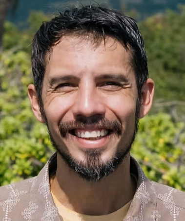 <p class="">Justin Canelas</p>